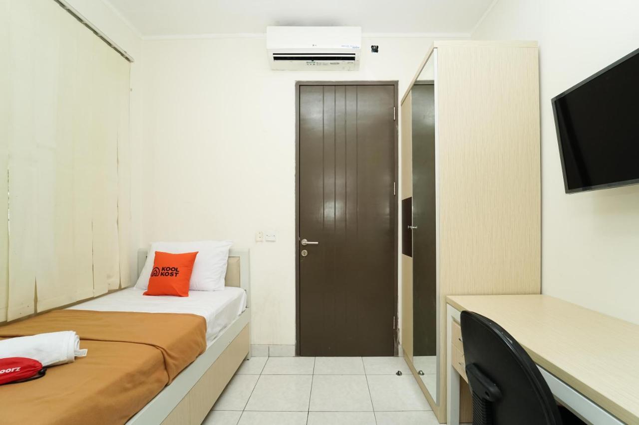 Koolkost Near Universitas Prasetiya Mulya Pagedangan Esterno foto