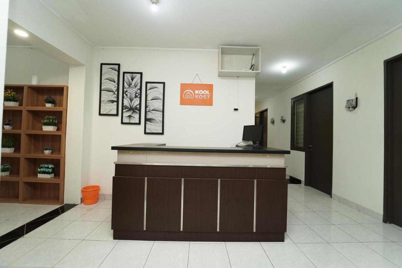 Koolkost Near Universitas Prasetiya Mulya Pagedangan Esterno foto
