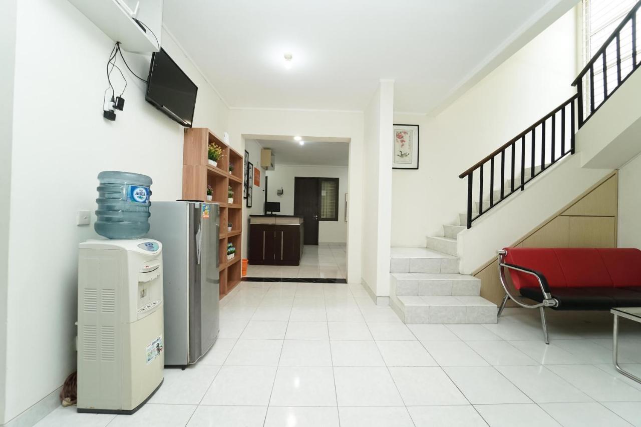 Koolkost Near Universitas Prasetiya Mulya Pagedangan Esterno foto