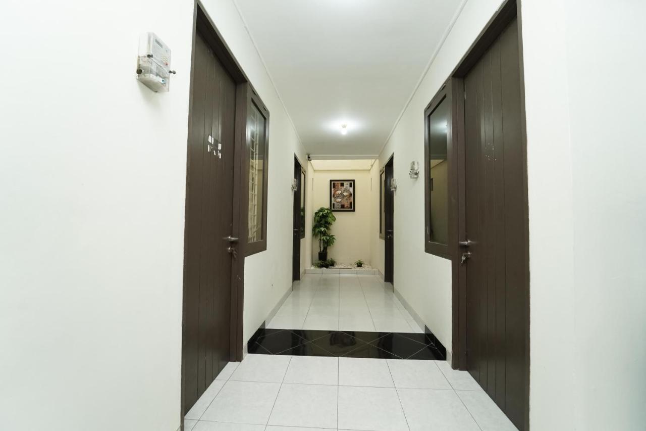 Koolkost Near Universitas Prasetiya Mulya Pagedangan Esterno foto